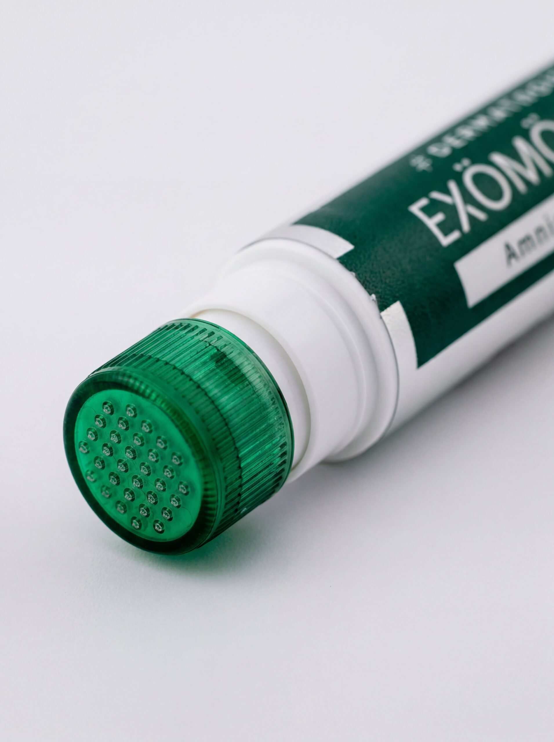 Dermathod Folix Ampoule Applikator Detail Exosomen Kopfhaut Behandlung Dermathod Folix Ampoule Applikator für gezielte Wirkstoffaufnahme